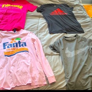 Mens small 4 Pack T shirts